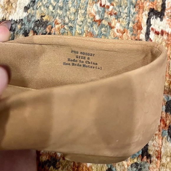 Journee Collection Tan Muriel Women's Flats size 8 - Picture 11 of 12